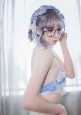 异国女人在巴黎免费观看完整版