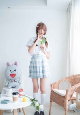 手伸进内衣里疯狂揉捏